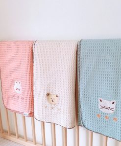 Chăn thêu vải Waffle sợi tre cao cấp Monona